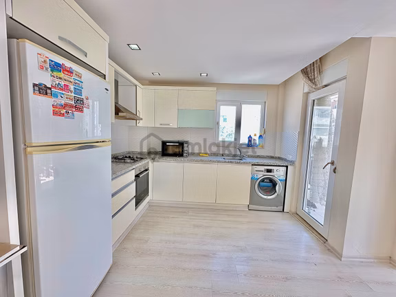 Hurma Mah. Satılık Site İçi 2+1 Eşyalı Ara Kat 2