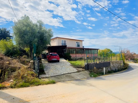 Muğla Gökova Ataköy'de 5+1 Müstakil Ev Ve 814 M2 Arsa 2