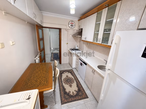 Etlik'te Hastaneler Yakını Caddede 3+1 Eşyalı Kiralık Daire 2