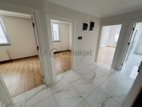 Kartalcumhuriyet Mah Kiralık 2+1 E5 Metro Yakını 2