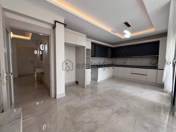 Konyaaltı'da Sahibinden Kiralık 2+1 Daire Sahibi: 𝟢𝟻𝟺𝟼' 𝟽𝟾𝟹' 𝟼𝟼𝟺𝟾 2