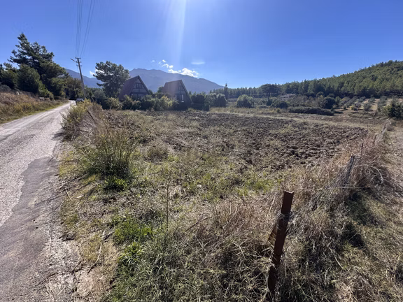 Seydikemer Kayadibi'nde, Müstakil Tapulu - Satılık 3362 M² Arazi 1