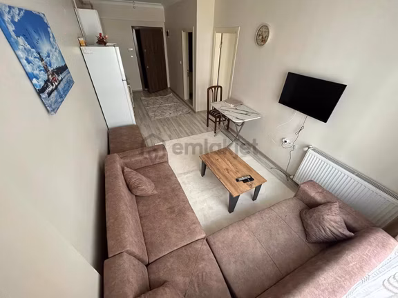 Erkan Doğan Emlak'dan Merkezi Konum'da 1+1 Eşyalı Kiralık Daire 1