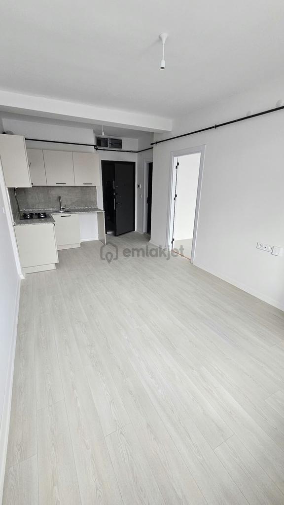Akademi'den Amerikan Mutfaklı Yerden Isıtmalı Kiralık 1+1 1