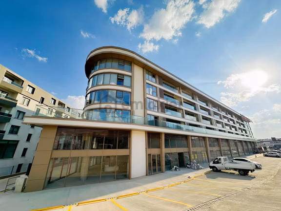 Pozitif Center'da Önü Açık 55m2 Yapılı Kiralık 1+0 Stüdyo Daire 2
