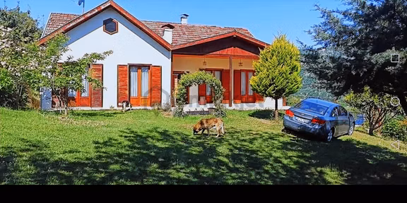 Tepe Gayrimenkulden Beyli Koyunde Mustakil Ev Ve Arsasi 1