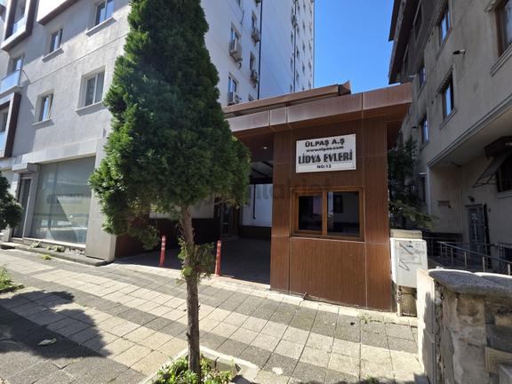 Ümraniye Esenevler Lidya Evlerinde Manzaralı Satılık 2+1 Ara Kat 2