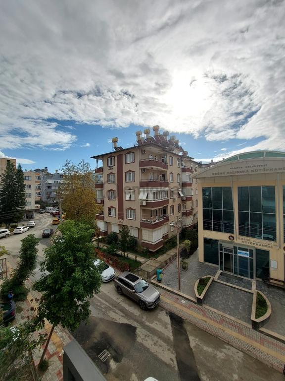 Alanya Güller Pınarı Mahallesi Denize 50m 2+1 Satılık Daire 2