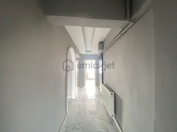 Yalova Tam Merkezinde Kiralık 2+1 İçi Sıfır Yapılı Asansörlü 1