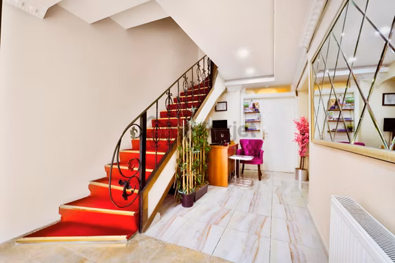 Sultanahmete İşletmeye Hazır 9 Oda Ruhsatlı Deniz Manzara Hotel 2
