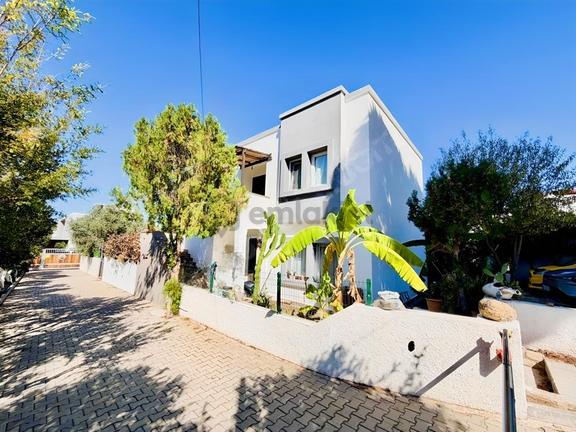 Bodrum Yalıkavak'ta Kiralık Eşyalı 2+1 Üst Kat Daire 1