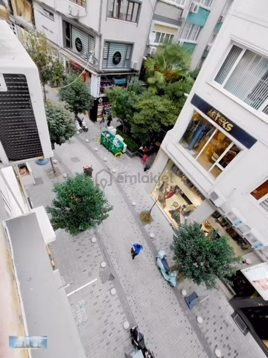 Fırsat Rümeli Caddesine Çok Yakın 3.kat Masrafsız Tertemiz 1
