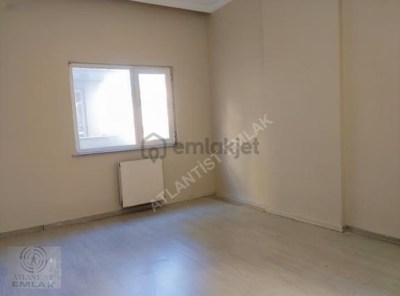 Kayışdağı'nda Metro Yakını 1+1 Kiralık Daire (balkonlu, Kombili) 2