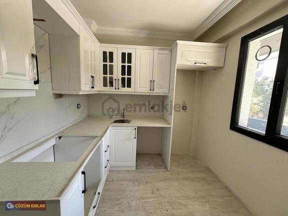 Çözüm Emlak'tan Muradiye'de 2+1 Kapalı Mutfak Sıfır Daire 2