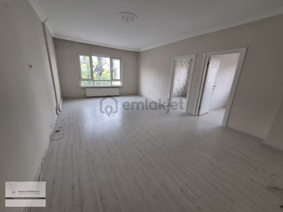 Etimesgut Beledıyesının Karsısında Kiralık Daire 1