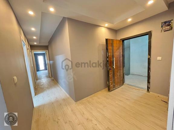 Sıfır 100 Yıl Mahallesi 3+1 Acık Mutfak Çok Cazipppppp Satılık Daire 1