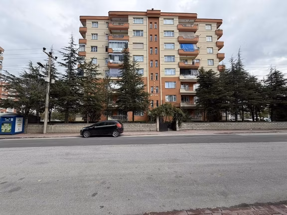 Adliye Yakını Karşehir Sitelerinde 3+1 Arakat Satılık Daire 2