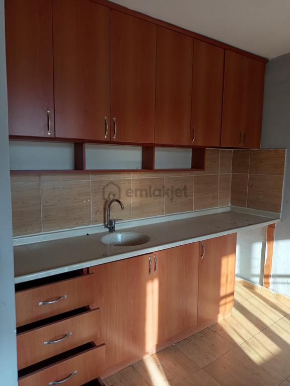 Kiralık 3+1yeşilyurt Açık Mutfak 3kat Müstakil Kiler Kdb Cephe Kasım Secide Ener Okul Arkası Havadar 1
