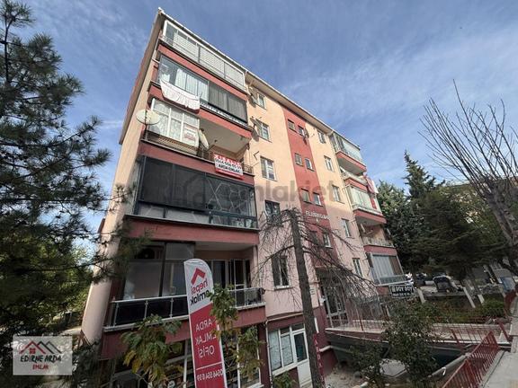 Arda Emlak Ofisinden Cumartesi Pazarı Yakını Ara Kat Balkonlu Eşyalı Daire 1