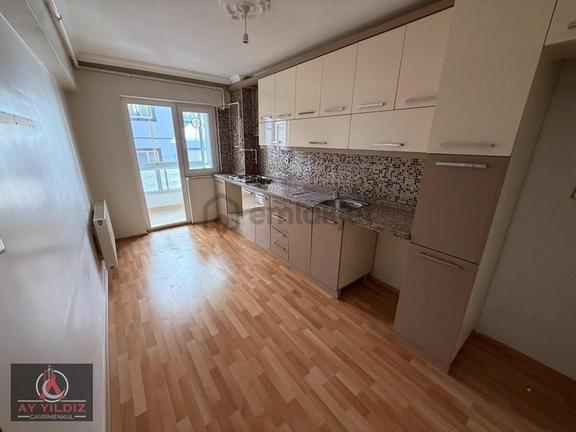 Manisa Topçuasım Mah Satılık 16 Yıllık 3+1 Asansörlü Arakat 1