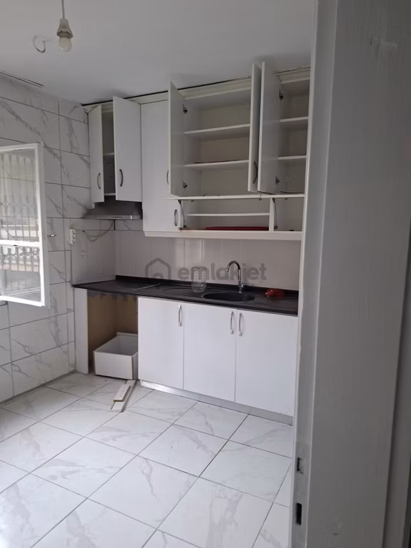 Kiralık Aylık Müstakil Adana 2+1yeşilyurt 3-1katı 100m2 Güney Kuzey Batı Cephe 14,000tl 1
