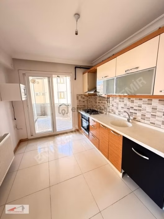 İzmir Menderesde Kiralık Ara Kat Daire 2