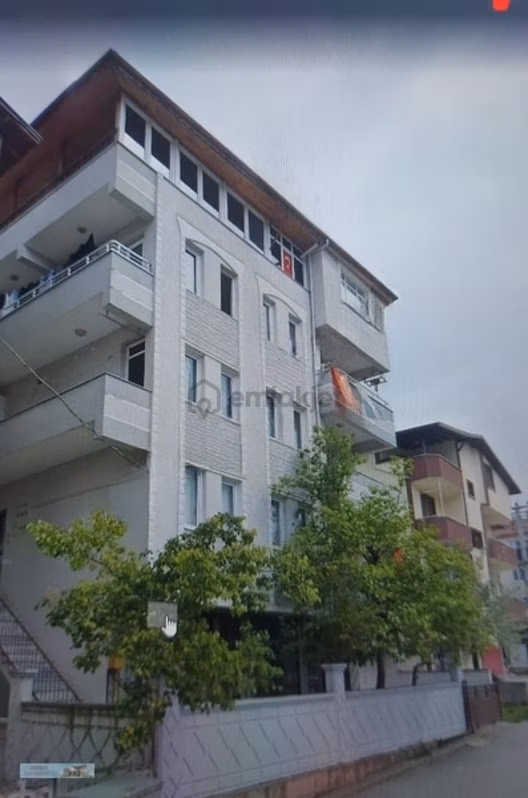 Emiray Dan Sapanca Güldibi Mah. Ardıç Sokak Satılık Arsa 2