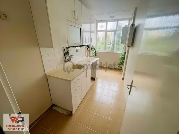 (notu Oku) Rumeli Sitesinde Arakat Yeni Boyalı 2+1 Kiralık Daire 1