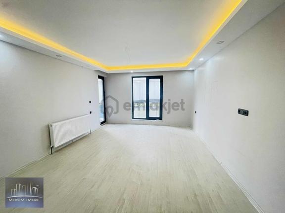 Mevsim Emlaktan Kiralık 2+1 Lüks Daire 2