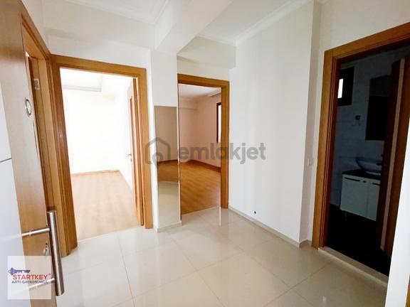 Karşıyaka Dedebaşı Nergiz Çarşısında 1.kat 2+1 Kiralık Daire 2