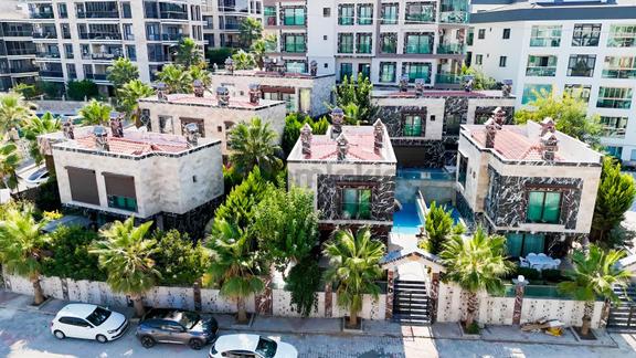 Kuşadası Değirmendere Mahallesinde 3+1 Satılık Lüks Villa 2