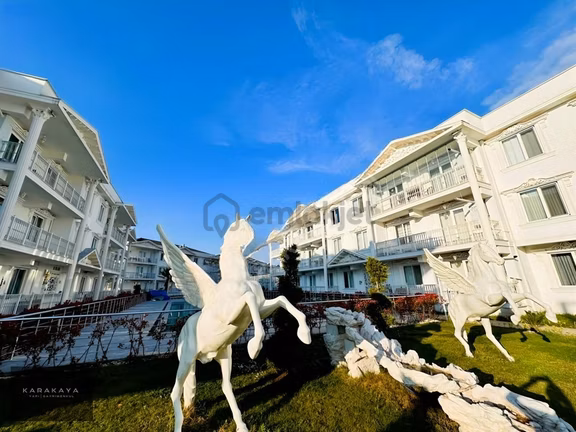 **fırsat!!! Modern~havuzlu~güvenlikli Site İçinde 2+1 Daire*** 1