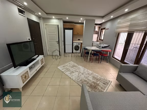 Trump Ve Semt Pazarına Yakın Mert Sokakta 35.000 Tl Kiralık 2+1 2