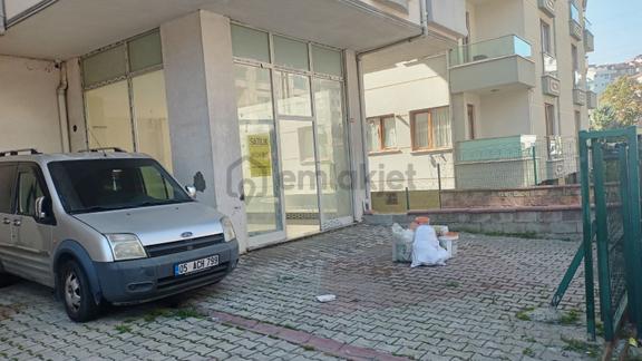 Mevlana Mahallesinde Veysel Karani Caddesi Yanında, Depolu Düz 1