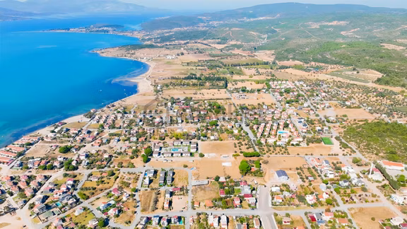 Urla Torosan'da İki Villa İmarlı Harika Konumda Satılık Arsa 2