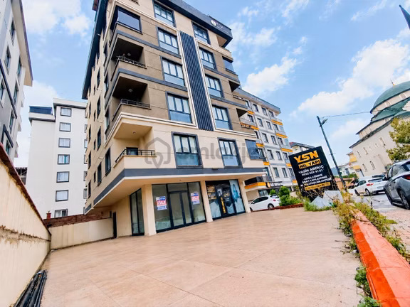Sultanbeyli Merkeze Ve Metroya Komşu Kiralık Dükkân & Mağaza 2