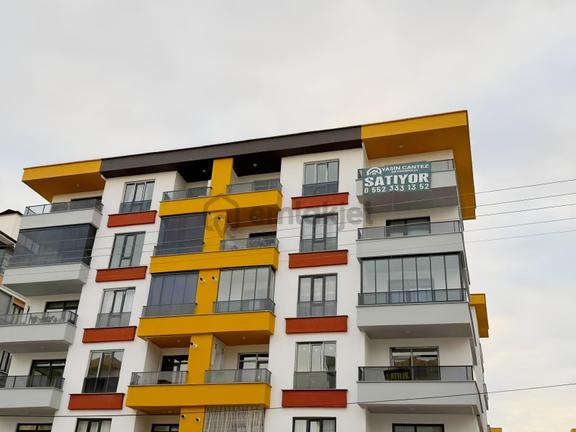 Yasin Cantez 'den Saçlıkasap Cad Cephe Site İçi 4+1 Satılık 1