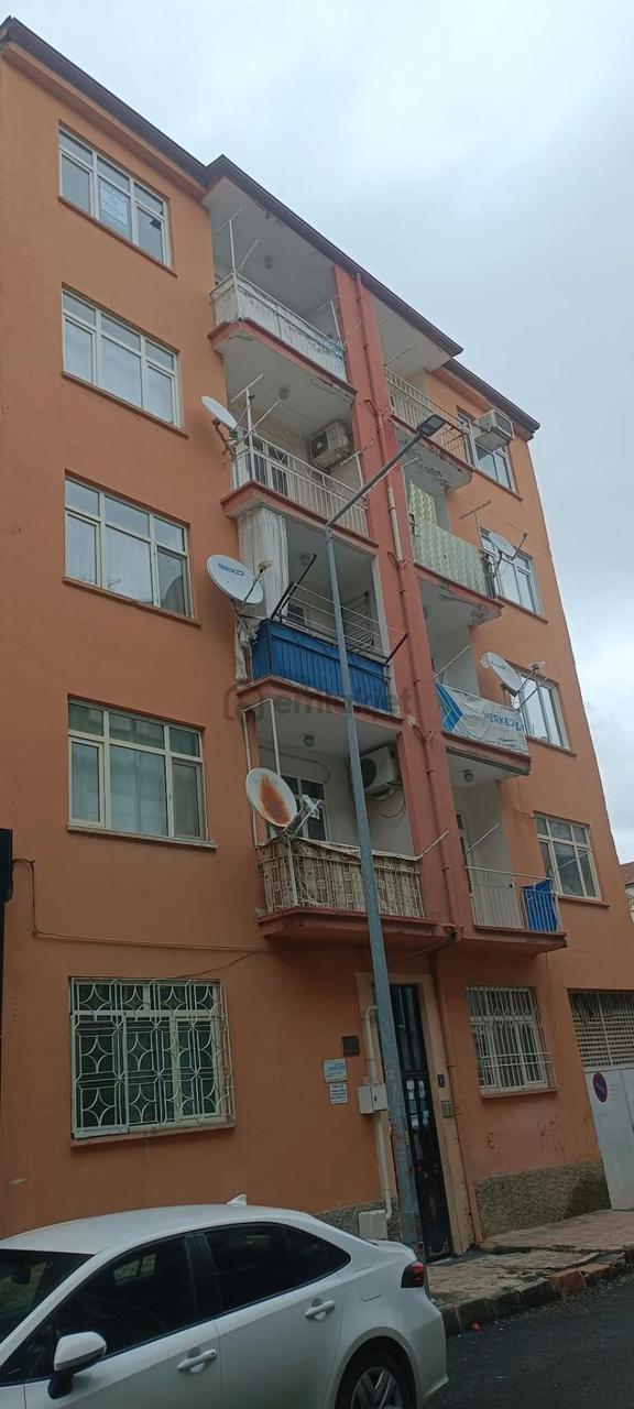 Premar Meva Gayrimenkul'den Rızaiye Mahallesin'de Kiralık 3+1 Daire 1