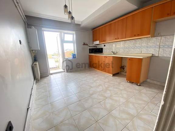 Bursa Yeşilde 1+1 Kombili Giriş Kat Çift Cephe 2