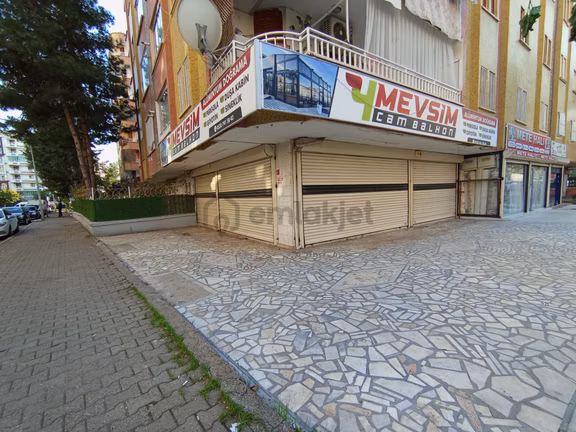 Lunapark Gaziler Yeni Son Durak Civarı 80 M2 Köşe Başı Kiralık Dükkan 1