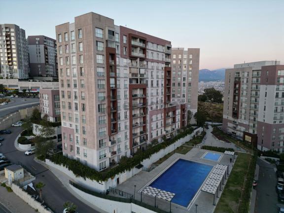 Yenitepe Sitesi 1. Etap’ta Havuz Cepheli Satılık 2+1 Daire 1
