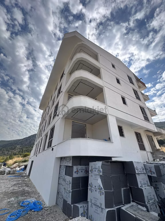 Akbilekte Panaromik Şehir Manzaralı Arakat Köşe Satılık 3+1 1