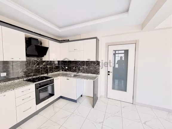 Erenler Mahallesinde Sıfır Ayarında 2+1 Site İçi Kiralık Daire 2