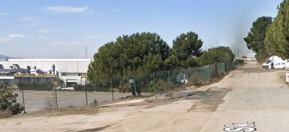 Şekerpınar'da 6.000 M2 Satılık Sanayi Arsası 2