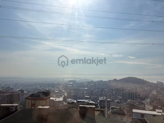 Velibaba Mah'de Deniz Manzaralı Önü Açık 4+1 Dubleks Daire 1