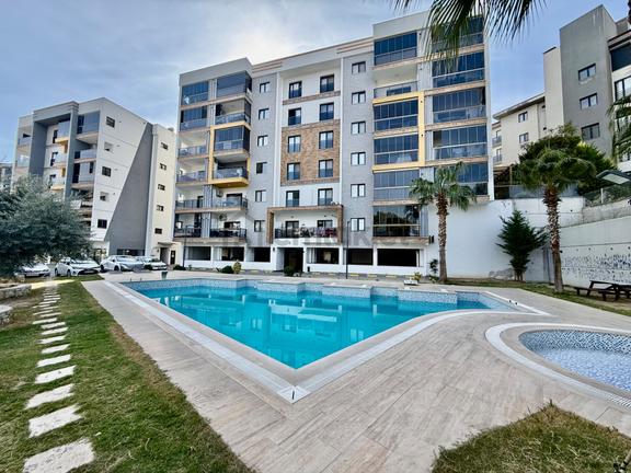 Havuzlu Site İçinde Yerden Isıtmalı 1+1 Kapalı Otoparklı 1