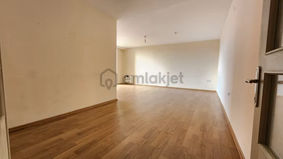 Güler^den Altındağ Kuzey Ankara Tokide Kiralık 4. Katta 4+1 170m2 10. Etap Cade Üstü Uygun Fiyata 2