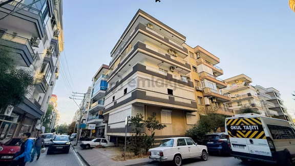 Atakent Merkezi Konum 3+1 120 M2 E.banyo+kilerli Satılık Daire 1