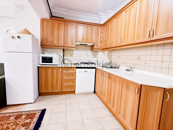 Binyapıdan Feslikan Atatürk Okulu Yakını 2+1 Aile Apartı ! 2