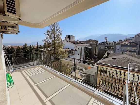 Çamlık'ta Yağmur Sitesinde 3+1 Satılık 4.kat 180m2 Satılık Daire 2